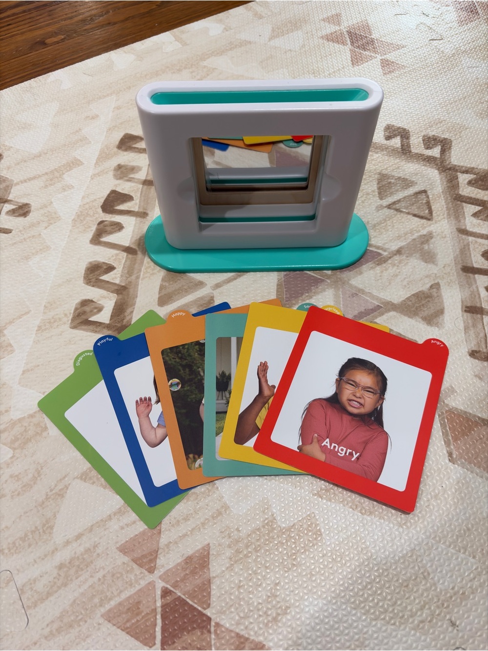 Lovevery Emotion Match Mirror & Card Set